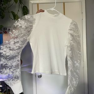 Lulu’s brand lacy puff sleeve blouse. Cropped